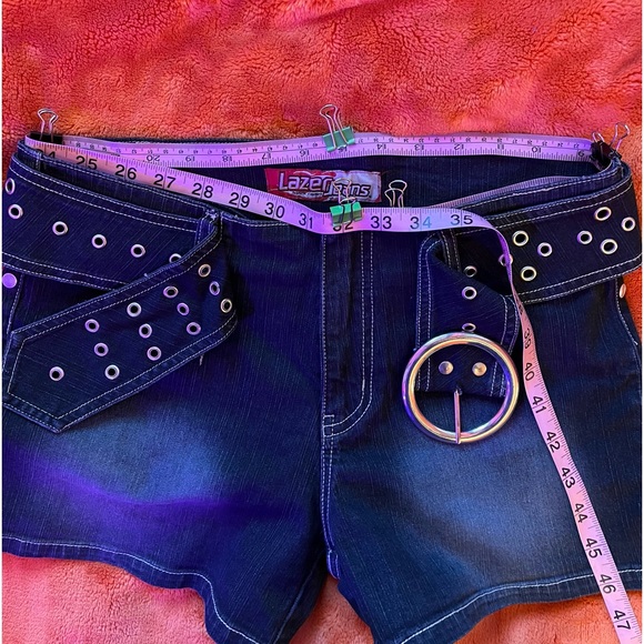 Stretch Denim Short-Shorts w/Denim Belt - Picture 5 of 16